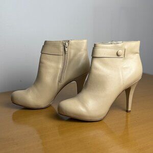 Beige Leather Ankle Boots – Size 7.5M – Stiletto Heel – Classic Neutral